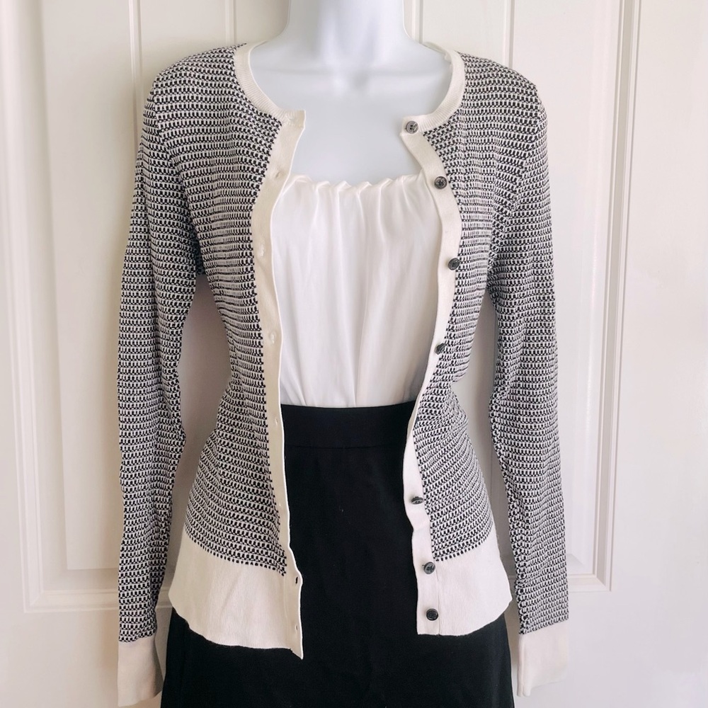 NWOT Knit Block Design Black & White Sweater by Ann Taylor size Small